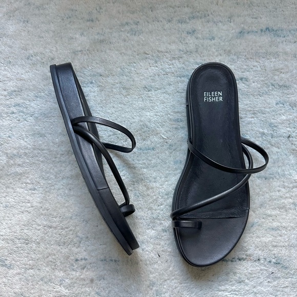 Eileen Fisher Dorado Strappy Slide Sandals Black Leather 8 Minimalist - Picture 1 of 5